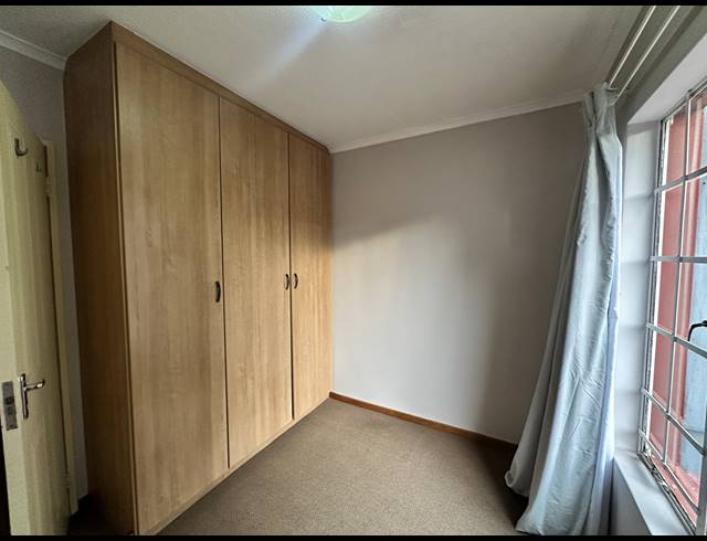 3 BEDROOM TOWNHOUSE FOR SALE IN CASTLEVIEW